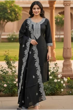 Salwar Kameez en soie noire brodée SK156128