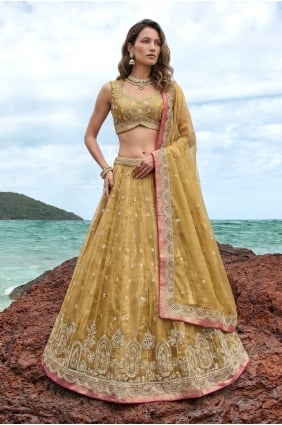 Lehenga Choli moutarde brodée en tissu avec dupatta LC9187