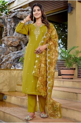 Salwar Kameez en viscose moutarde avec broderies SK15777