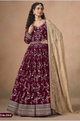 Ensemble Anarkali bordeaux avec broderies en georgette synthétique AS4139