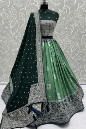 Lehenga choli en georgette verte avec un élégant motif brodé LC8670