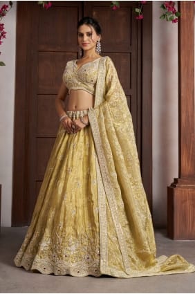 Lehenga Choli en tissu jaune avec manches LC9121