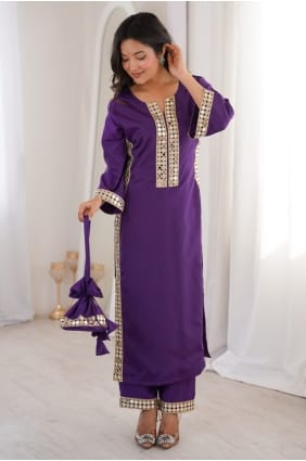 Salwar Kameez bordeaux avec crêpe de dentelle SK15636