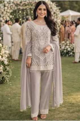 Salwar Kameez en georgette lavande avec broderies SK15762