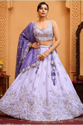 Lehenga Choli en tissu lavande brodé LC8782