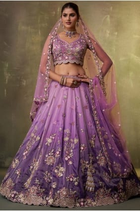 Lehenga Choli brodé en tissu lavande avec dupatta LC8845