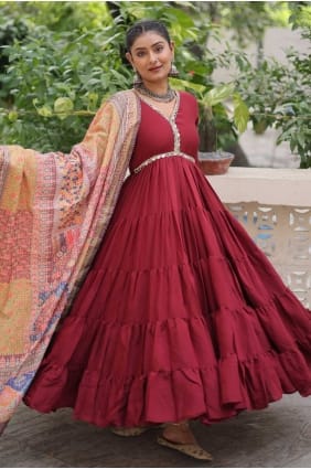 Robe longue en soie bordeaux avec dentelle GW1188