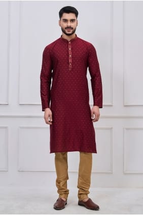 Kurta en soie pour homme, couleur bordeaux, avec broderies KURR259