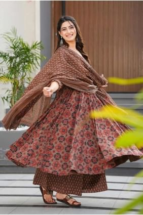 Tailleur pantalon droit en mousseline marron imprimé AS4059