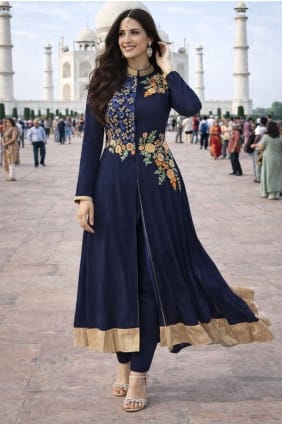 Salwar Kameez bleu marine avec georgette brodée SK156051