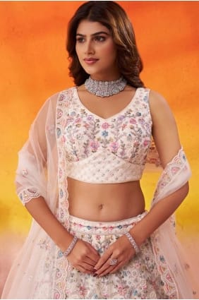 Lehenga Choli en filet brodé blanc avec dupatta LC8858