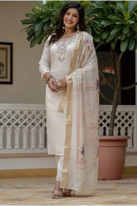 Salwar Kameez en soie brodée blanc cassé SK155839