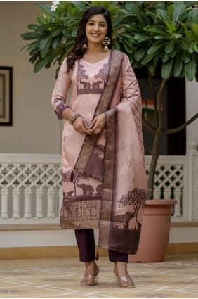 Salwar Kameez en soie jacquard rose avec broderies SK155846