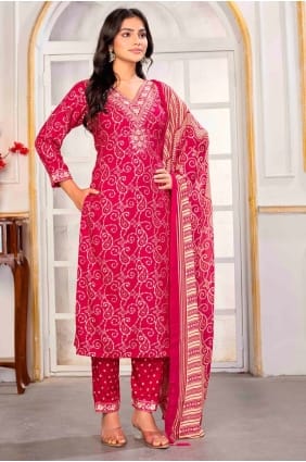 Salwar Kameez rose imprimé en rayonne avec dupatta SK156141