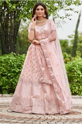 Satin brodé rose Lehenga Choli LC7562