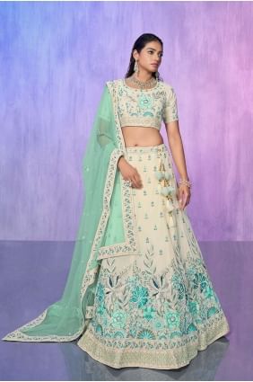 Georgette brodée Lehenga Choli blanche LC7581