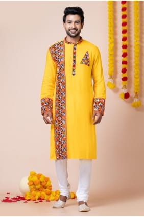 Rayonne brodée Hommes Kurta en jaune avec dupatta KURR30