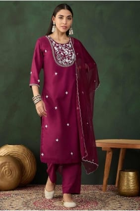 Salwar Kameez violet en mousseline brodée SK154600