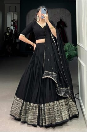 Chanderi Lehenga Choli en noir avec tissage LC8010