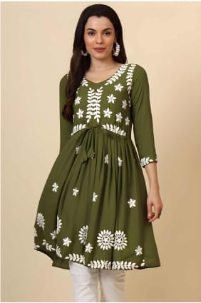 Kurti en rayonne brodé vert olive KTI2542