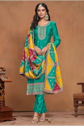 Costume droit vert en mousseline de soie brodé avec dupatta SK154665