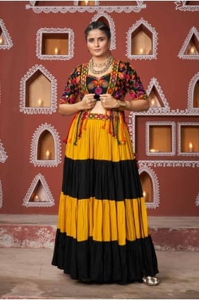 Lehenga choli multicolore avec rayonne brodée LC8123