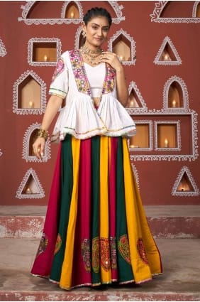 choli lehenga en rayonne brodée multicolore LC8124