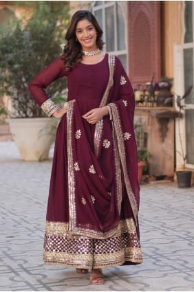 Bemberg Robe robe avec broderie GW1074