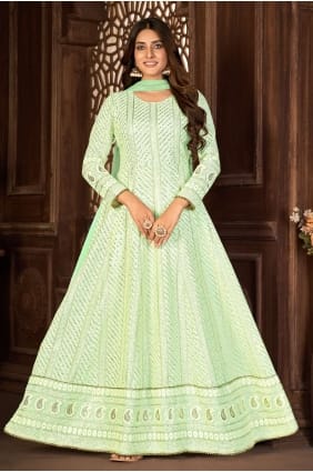 Faux costume Georgette Anarkali brodé en vert AS3406