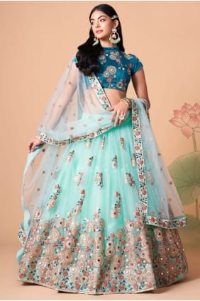 filet doux brodé lehenga choli en bleu ciel LC6543
