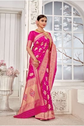 Tissage Banarasi Soie Banarasi Saree en magenta SR24520