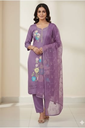 Salwar Kameez brodé en soie violette SK159081