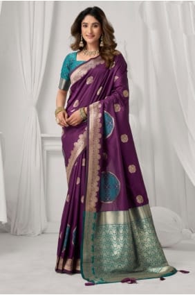 Sari en soie brodé de violet SR29563