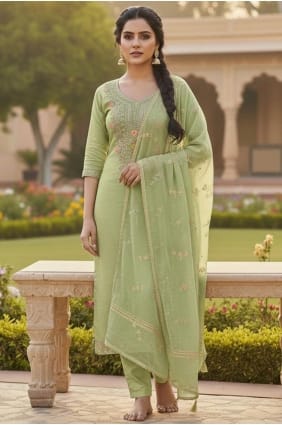 Chanderi Salwar Kameez brodé en vert SK15690