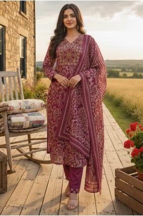 Salwar Kameez rose en soie brodée pour l'Aïd SK155962