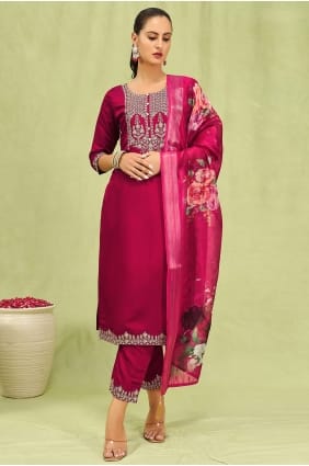 Salwar Kameez en viscose rose brodée SK15836