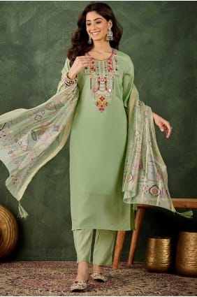 Salwar Kameez en soie Pista brodé SK155695