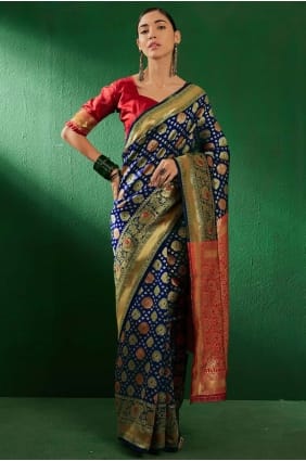 Tissage de Saree en soie Banarasi en bleu marine SR29261