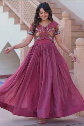 Robe en satin rose oignon avec broderies GW1162