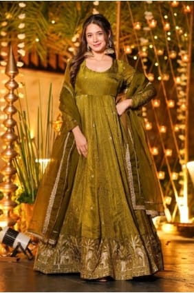 Ensemble Anarkali en soie avec sequins vert Mehendi AS4213