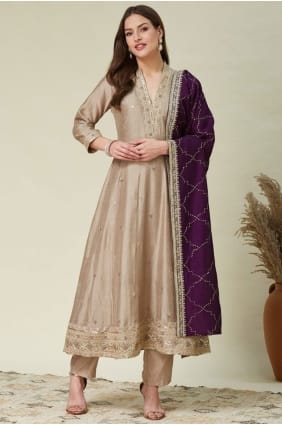Ensemble Anarkali en soie crème brodée avec dupatta AS4240