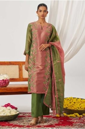 Salwar Kameez en soie brodée verte SK155819