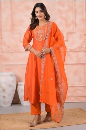 Salwar Kameez orange en soie brodée SK155677