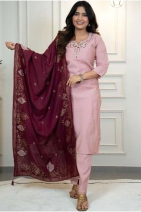 Salwar Kameez en soie rose clair avec tissage SK155753