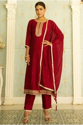 Salwar Kameez en soie marron avec broderie SK155703