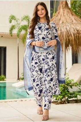 Salwar Kameez en soie bleue avec imprimé numérique SK155863