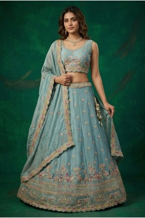 Lehenga Choli bleu ciel brodé de tissu avec Dupatta LC9192