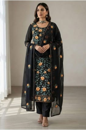 Salwar Kameez noir en georgette filée SK15644