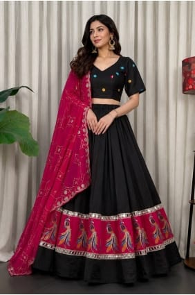 Lehenga Choli en soie à fil noir LC9138