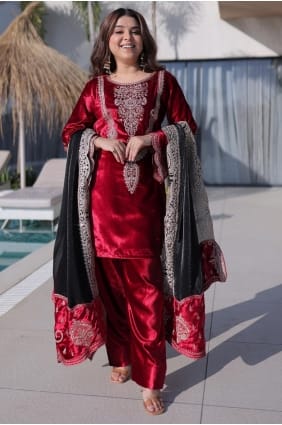 Ensemble Sharara en velours Zari rouge avec Dupatta SS1305